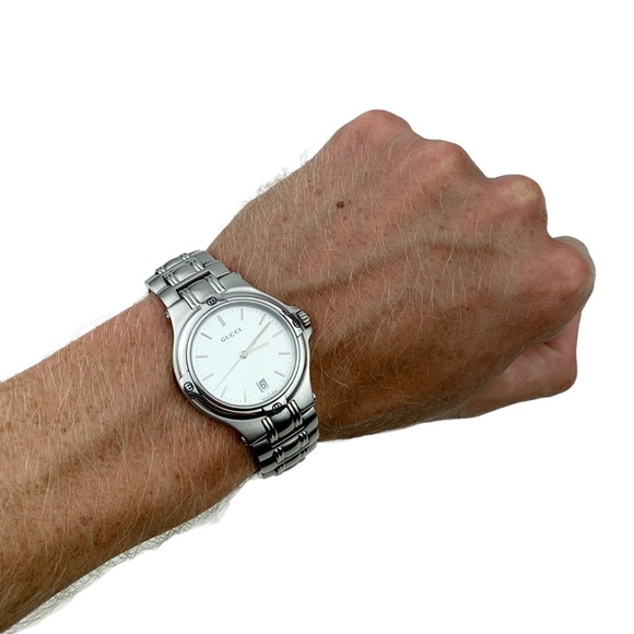 GUCCI 9040M Watch - Picture 2 of 9